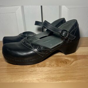 Dansko Black Mary Jane Clogs Size EU 39 US 8